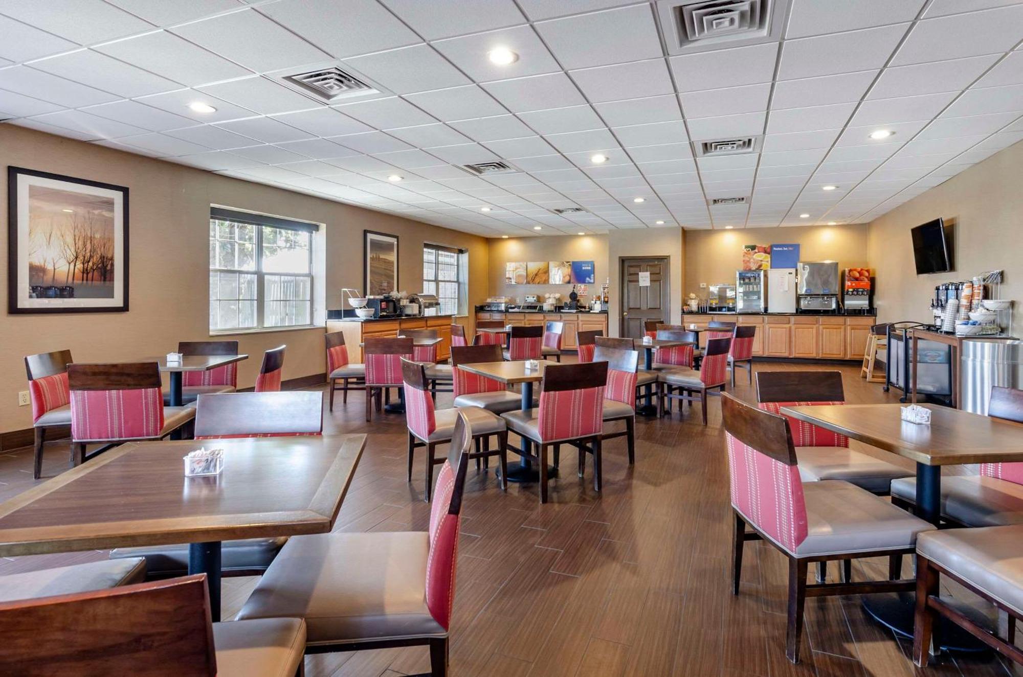 Comfort Inn & Suites Raphine - Lexington Near I-81 And I-64 Екстер'єр фото