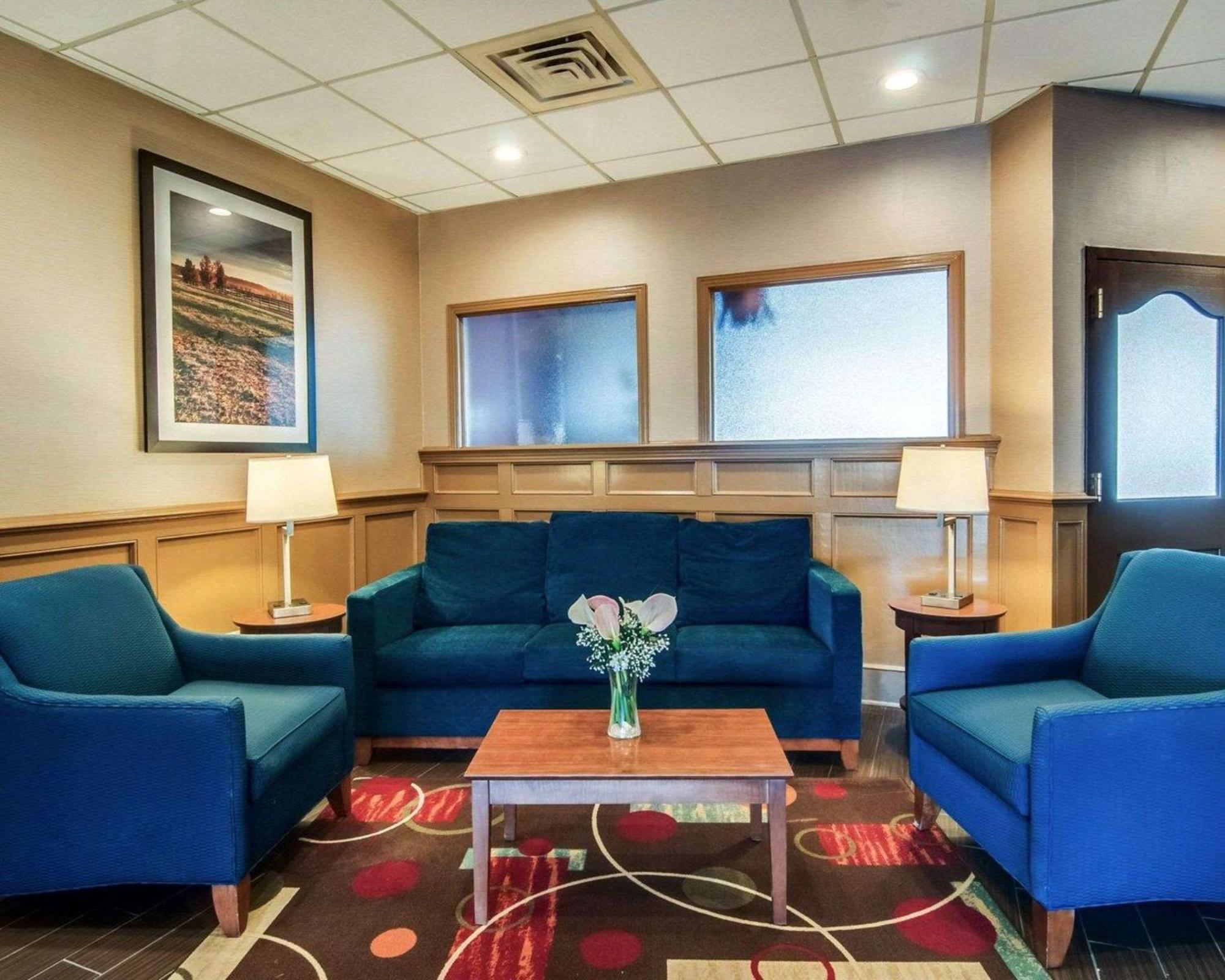 Comfort Inn & Suites Raphine - Lexington Near I-81 And I-64 Екстер'єр фото