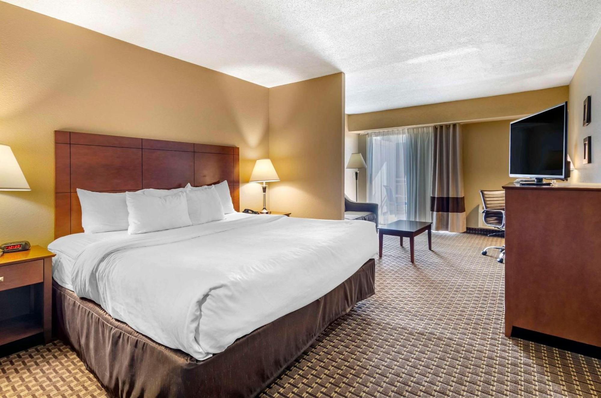 Comfort Inn & Suites Raphine - Lexington Near I-81 And I-64 Екстер'єр фото