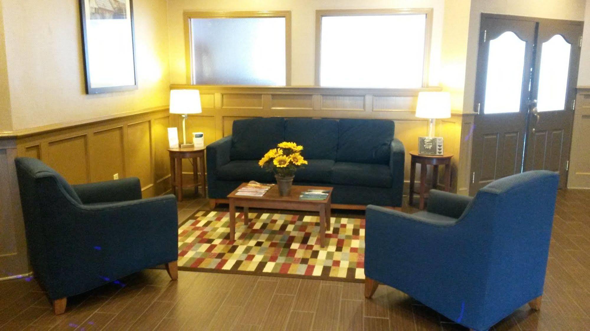 Comfort Inn & Suites Raphine - Lexington Near I-81 And I-64 Екстер'єр фото